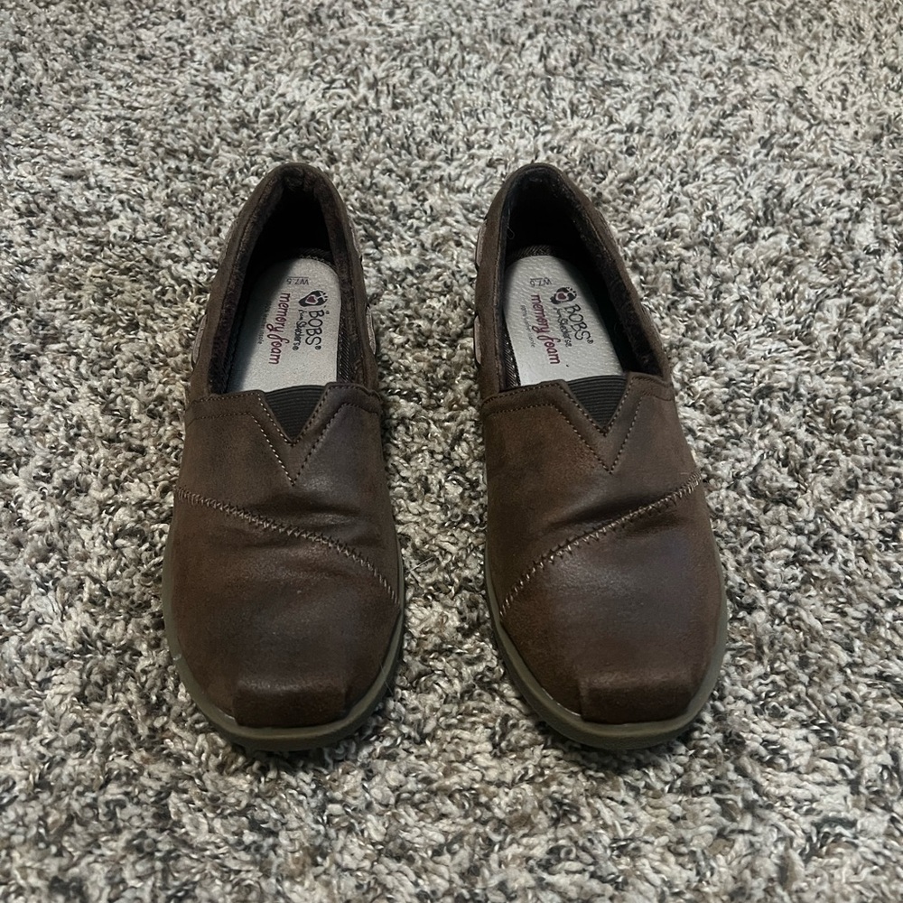 SOLD- Skechers Petco Bob’s Women’s Brown Suede Slip-On Loafers